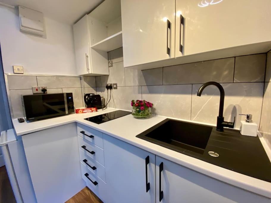 Stylish Studio For 3 Near Regent'S Park N3 Lejlighed London Eksteriør billede